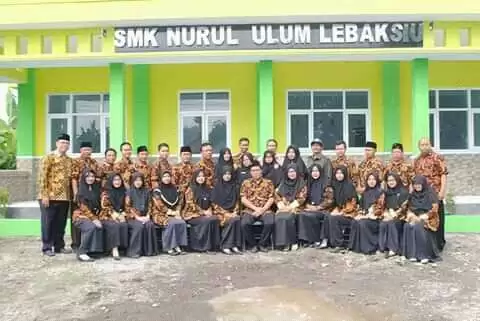 Dewan Guru SMK Nurul Ulum Lebaksiu